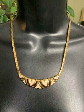 Avon Gole & Cream Enamel Necklace